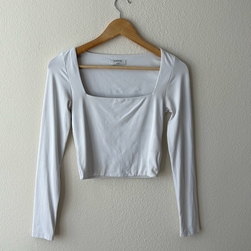 Babaton Square contour top S